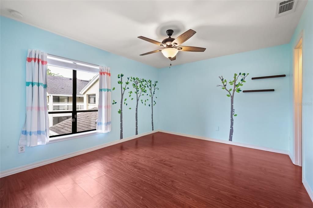 For Sale: $215,000 (3 beds, 2 baths, 1481 Square Feet)