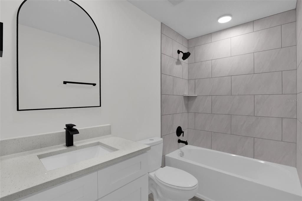 На продажу: $315,000 (3 спален, 2 ванн, 1209 Квадратных фут)
