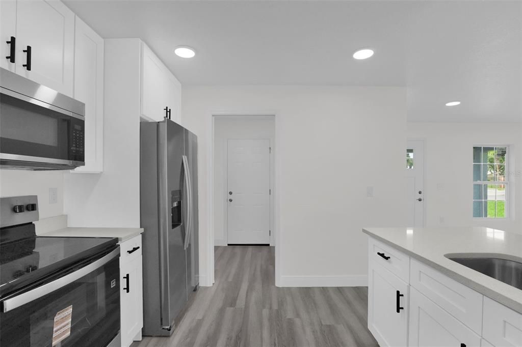 На продажу: $315,000 (3 спален, 2 ванн, 1209 Квадратных фут)