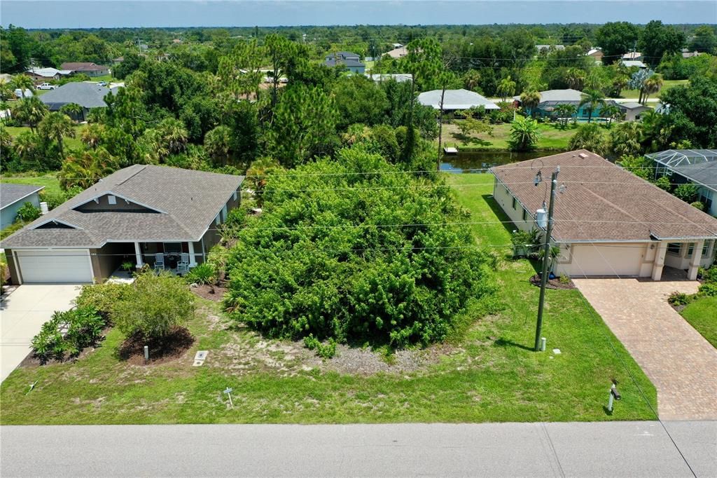 待售: $26,900 (0.17 acres)