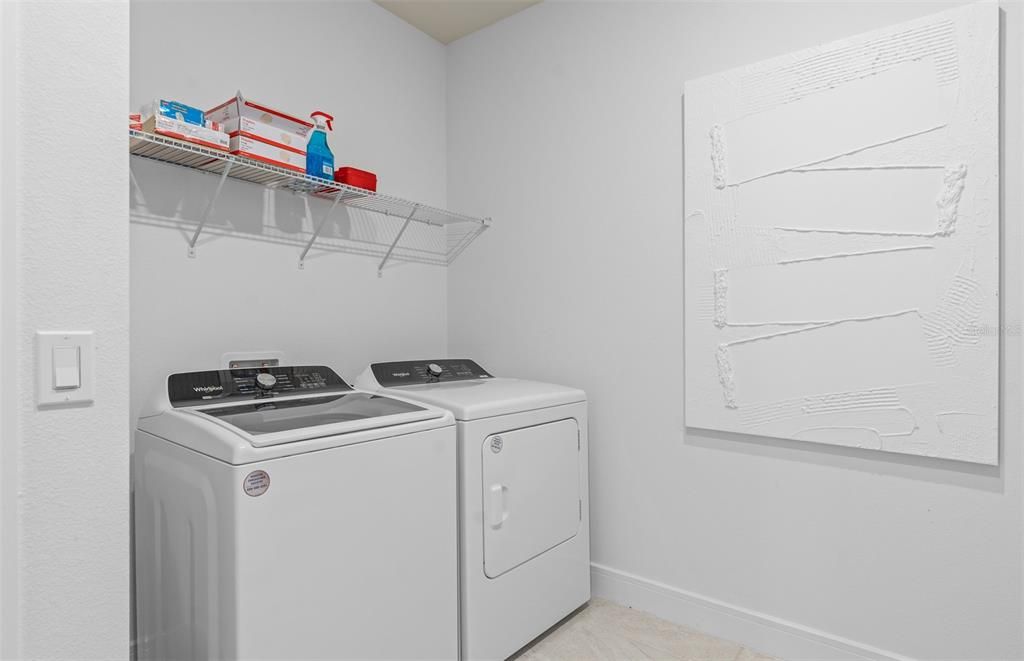 En Venta: $453,990 (4 camas, 3 baños, 2894 Pies cuadrados)