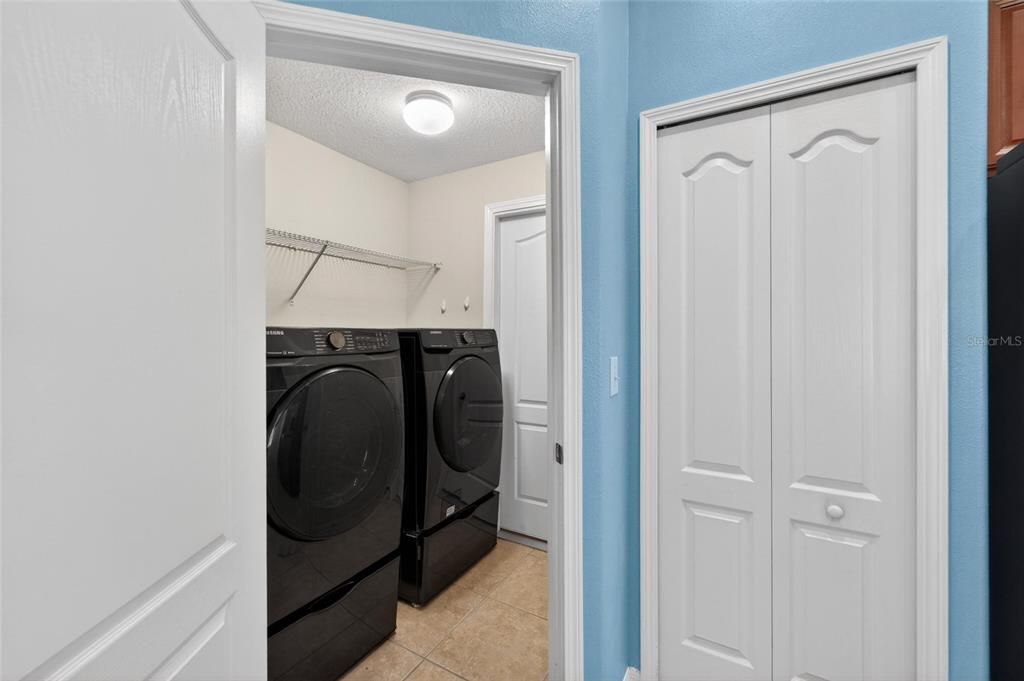 En Renta: $2,650 (4 camas, 3 baños, 1939 Pies cuadrados)