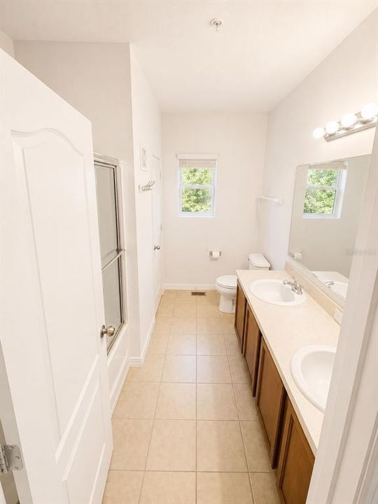 For Rent: $1,950 (3 beds, 2 baths, 1588 Square Feet)