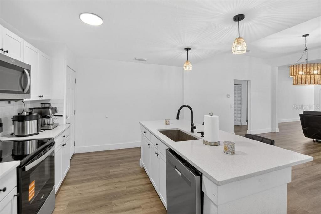 En Venta: $312,000 (3 camas, 2 baños, 1877 Pies cuadrados)
