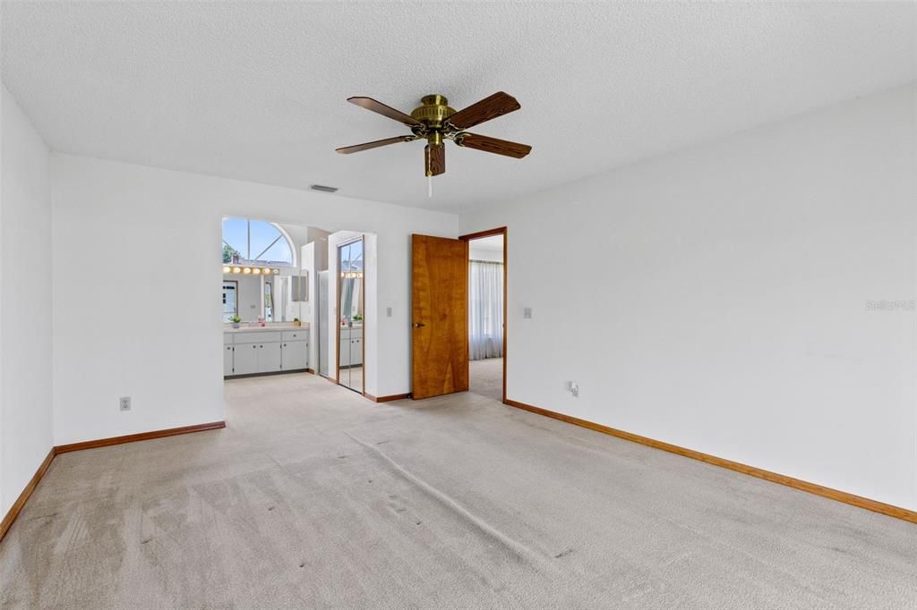 На продажу: $339,900 (3 спален, 2 ванн, 1875 Квадратных фут)