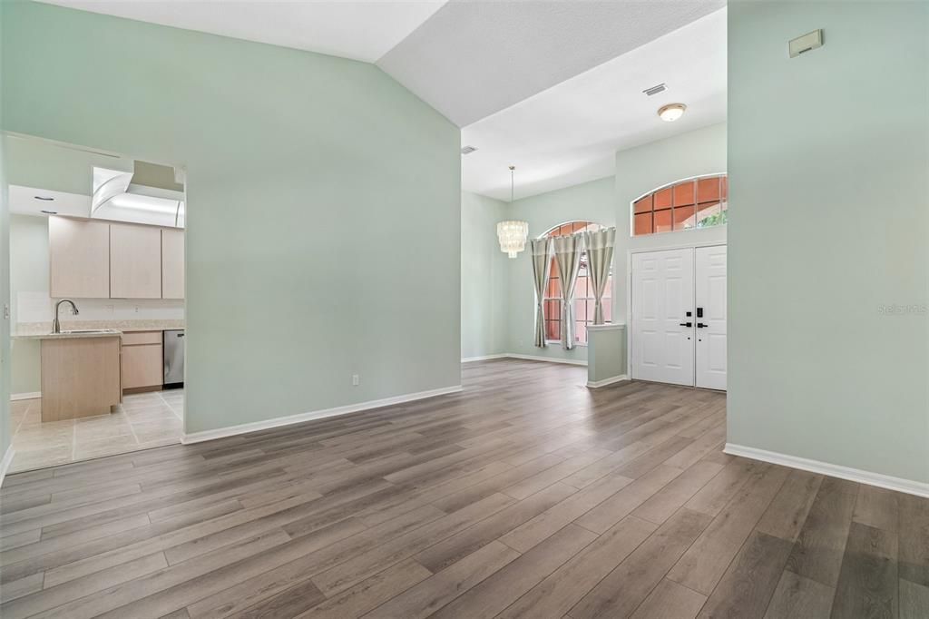 В аренду: $2,800 (4 спален, 3 ванн, 2235 Квадратных фут)