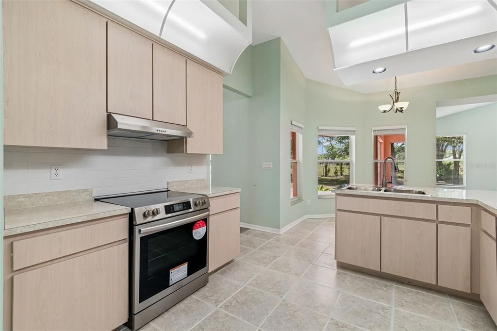 В аренду: $2,800 (4 спален, 3 ванн, 2235 Квадратных фут)