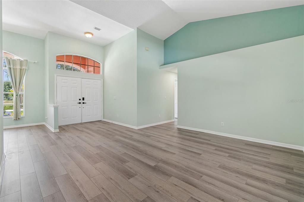 В аренду: $2,800 (4 спален, 3 ванн, 2235 Квадратных фут)