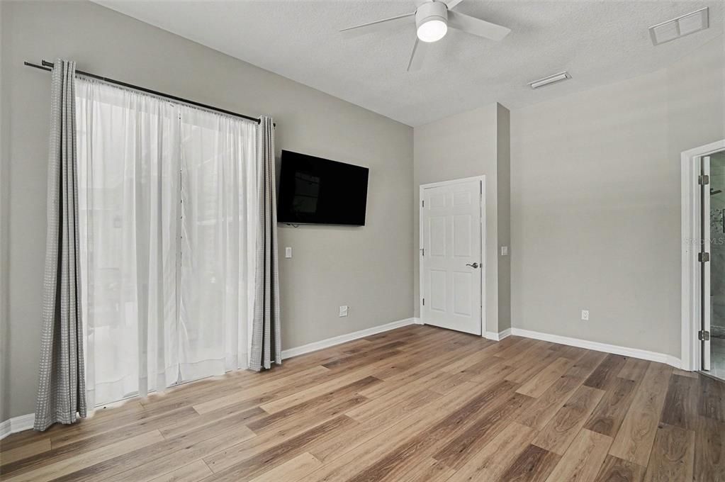 For Sale: $579,000 (4 beds, 3 baths, 2460 Square Feet)