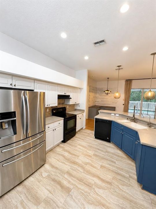 En Venta: $410,000 (3 camas, 2 baños, 1699 Pies cuadrados)