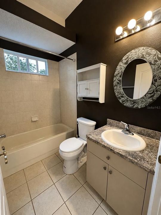 En Venta: $410,000 (3 camas, 2 baños, 1699 Pies cuadrados)