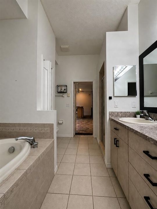 En Venta: $410,000 (3 camas, 2 baños, 1699 Pies cuadrados)
