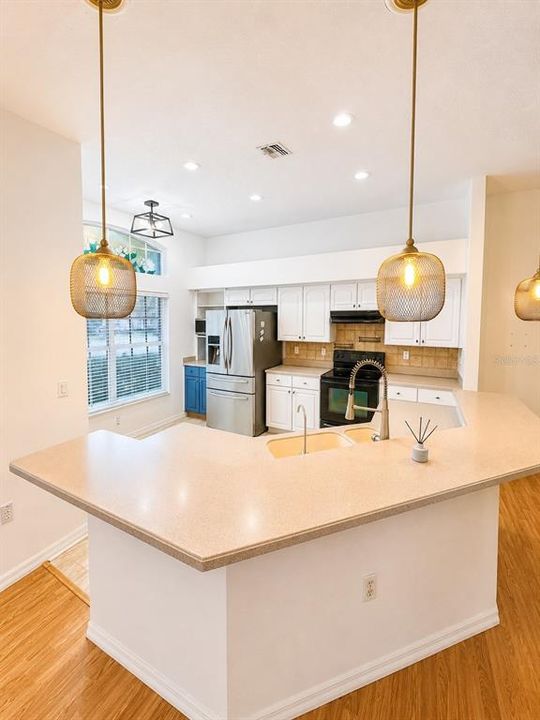 En Venta: $410,000 (3 camas, 2 baños, 1699 Pies cuadrados)