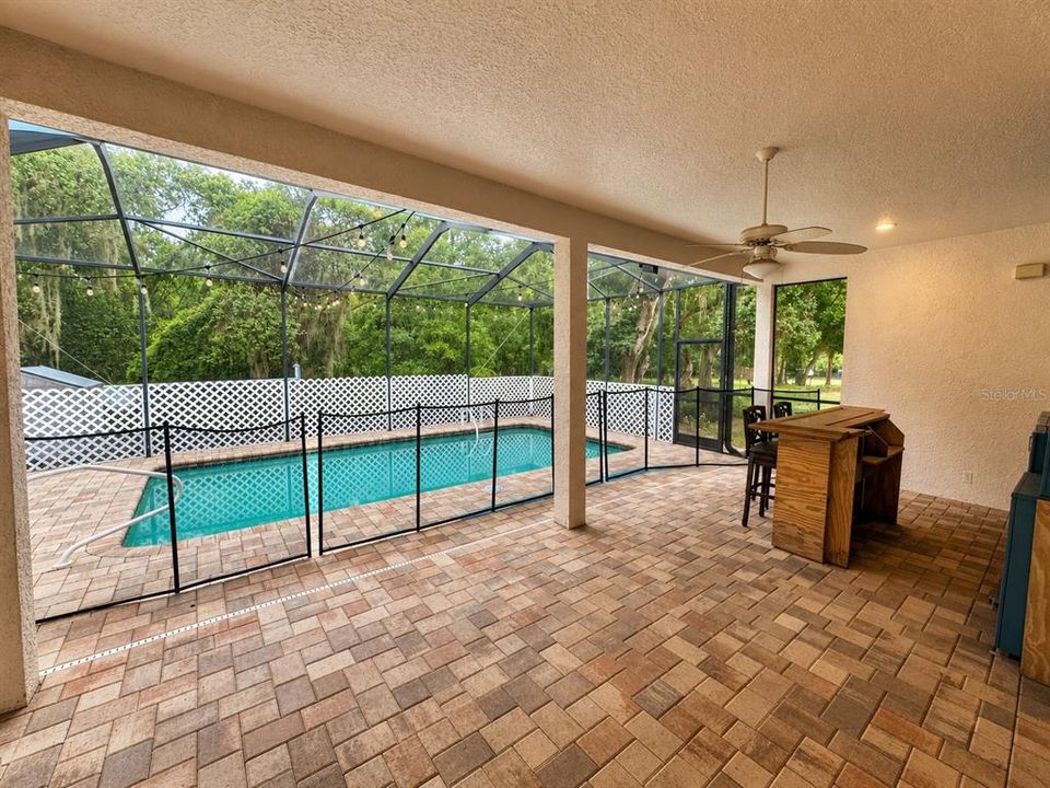 En Venta: $410,000 (3 camas, 2 baños, 1699 Pies cuadrados)