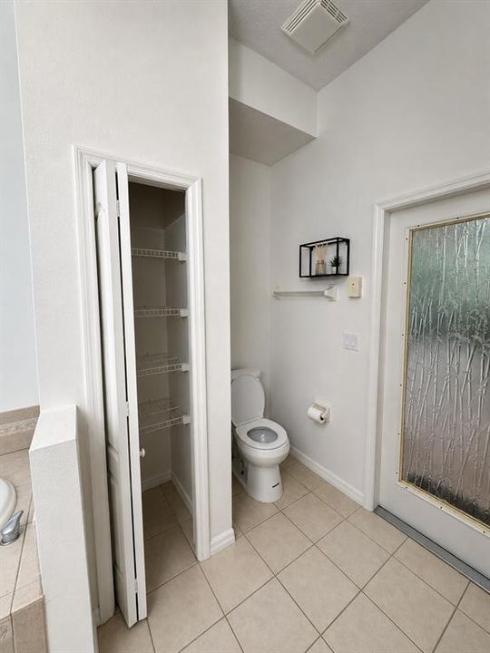 En Venta: $410,000 (3 camas, 2 baños, 1699 Pies cuadrados)