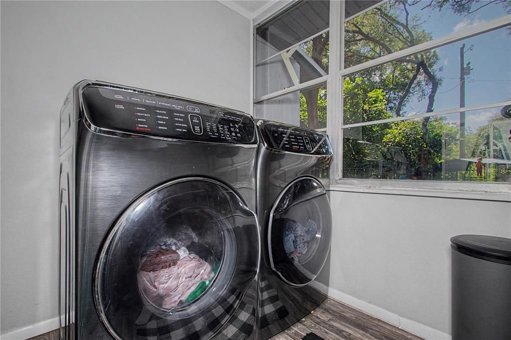 На продажу: $298,900 (4 спален, 1 ванн, 1775 Квадратных фут)