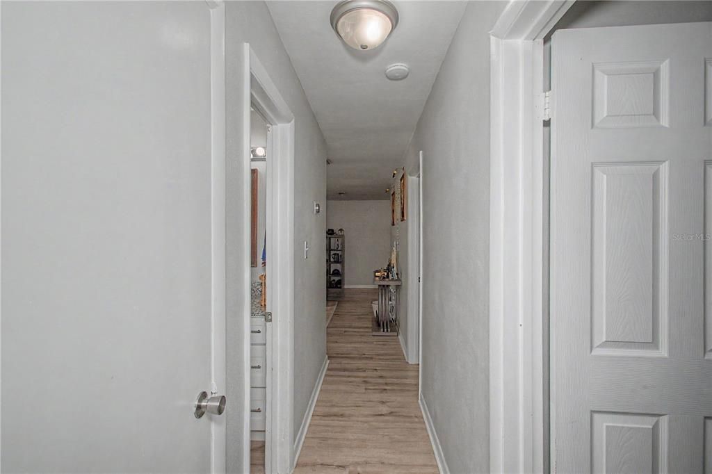 На продажу: $298,900 (4 спален, 1 ванн, 1775 Квадратных фут)