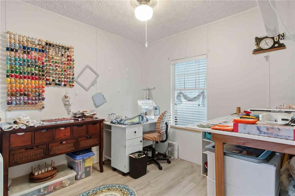 For Sale: $136,000 (2 beds, 2 baths, 896 Square Feet)