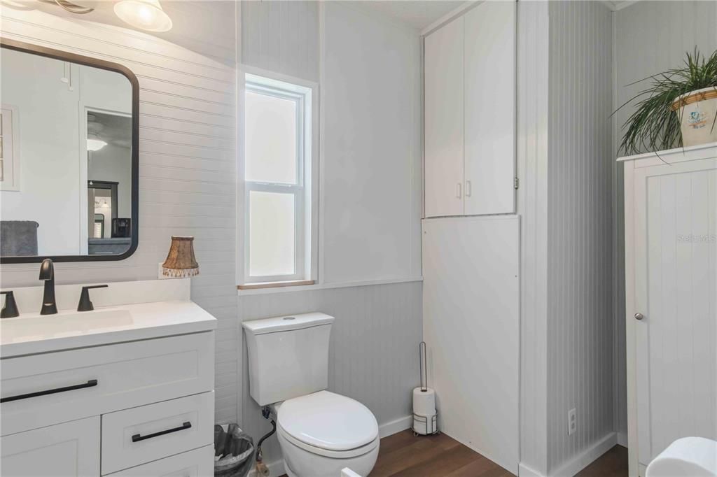 For Sale: $136,000 (2 beds, 2 baths, 896 Square Feet)