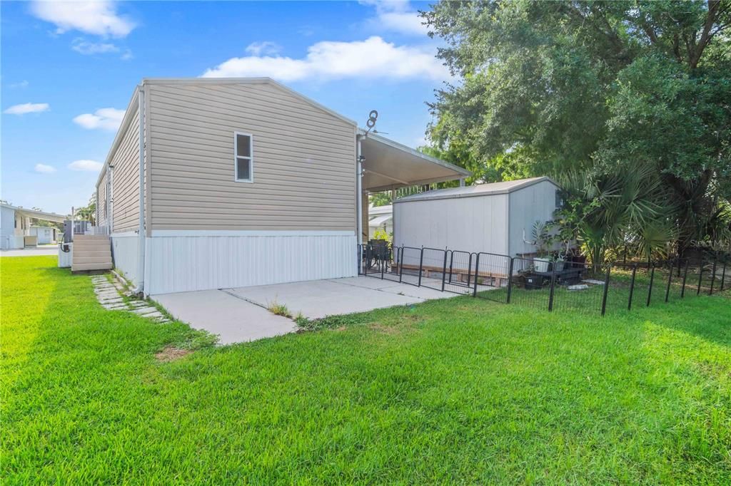 For Sale: $136,000 (2 beds, 2 baths, 896 Square Feet)