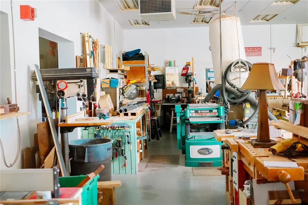 На продажу: $199,500 (2 спален, 2 ванн, 1403 Квадратных фут)