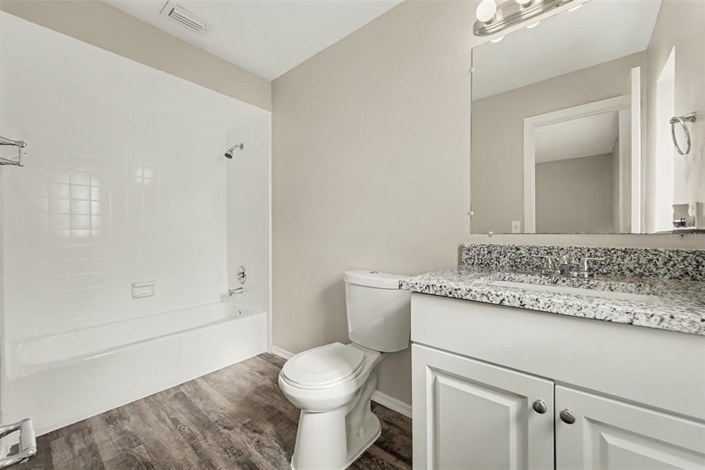 En Venta: $334,900 (3 camas, 2 baños, 1196 Pies cuadrados)