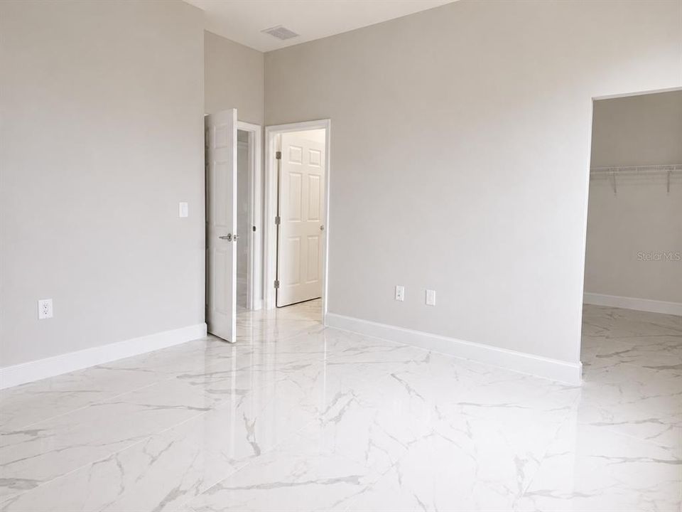 For Sale: $310,000 (3 beds, 2 baths, 1597 Square Feet)