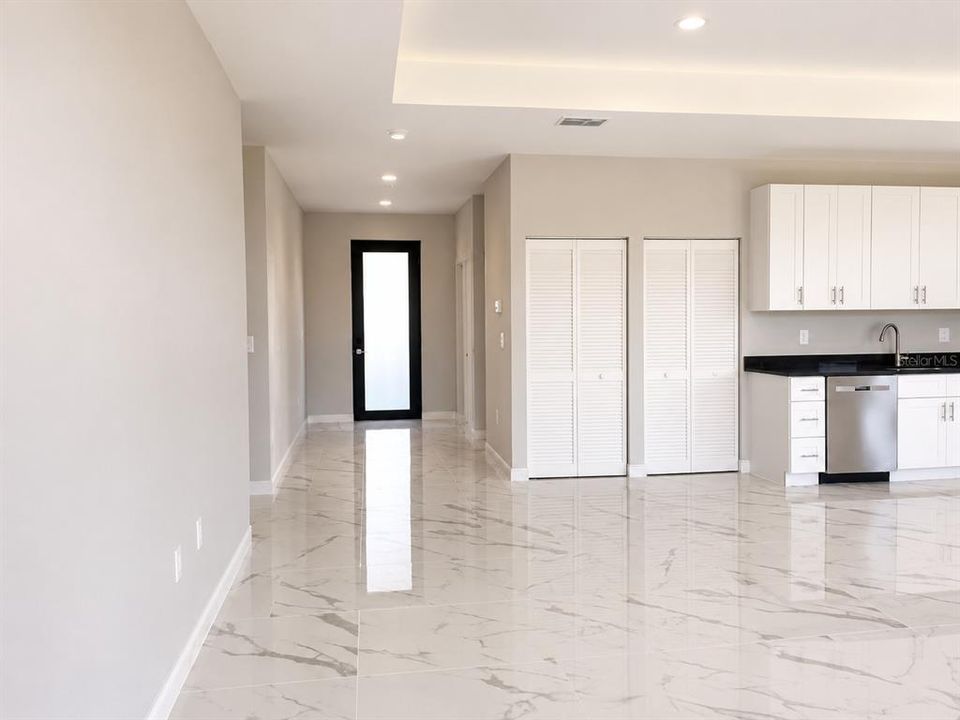 For Sale: $310,000 (3 beds, 2 baths, 1597 Square Feet)