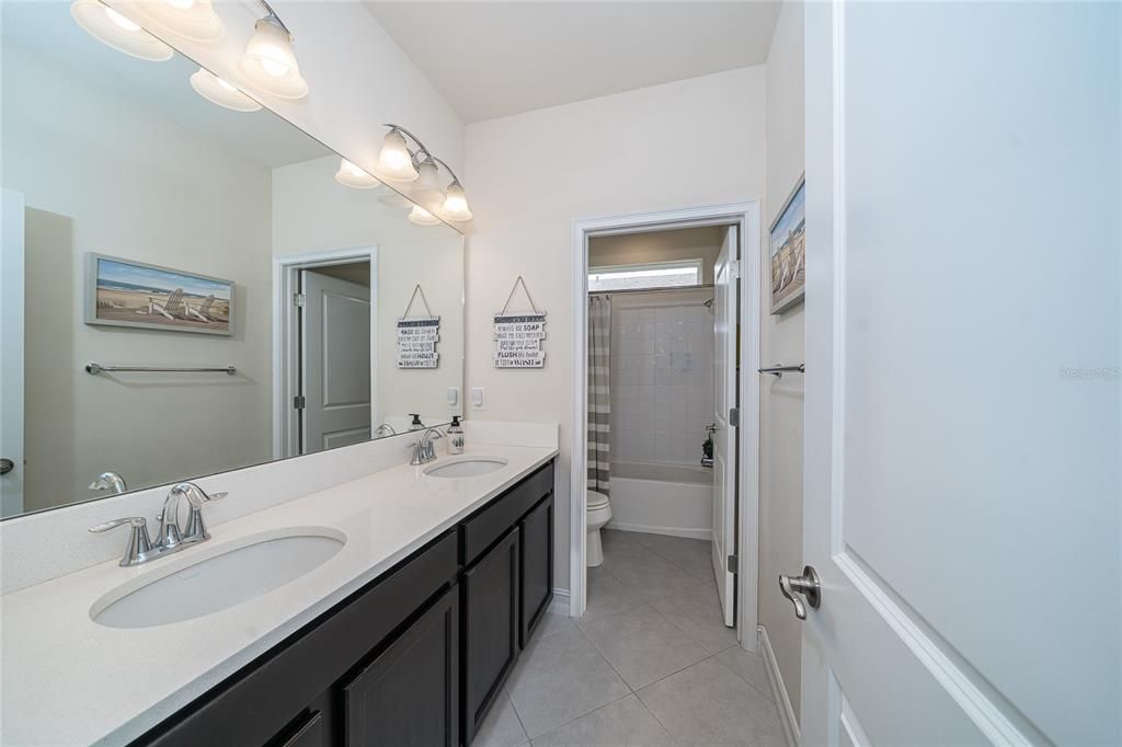 На продажу: $549,000 (4 спален, 3 ванн, 2379 Квадратных фут)