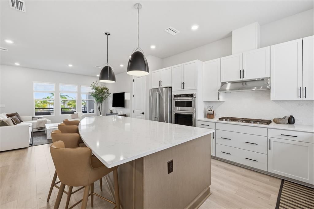 En Venta: $995,000 (3 camas, 3 baños, 2276 Pies cuadrados)