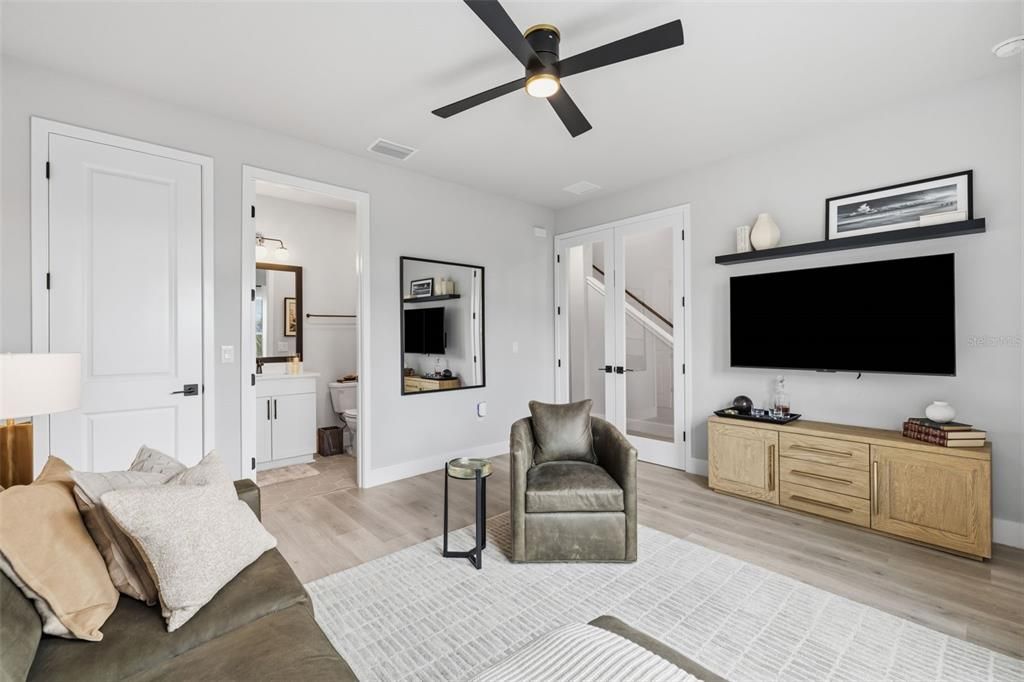 En Venta: $995,000 (3 camas, 3 baños, 2276 Pies cuadrados)