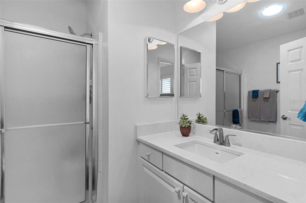 For Sale: $324,000 (2 beds, 2 baths, 1266 Square Feet)