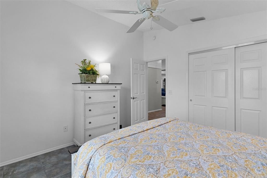For Sale: $324,000 (2 beds, 2 baths, 1266 Square Feet)