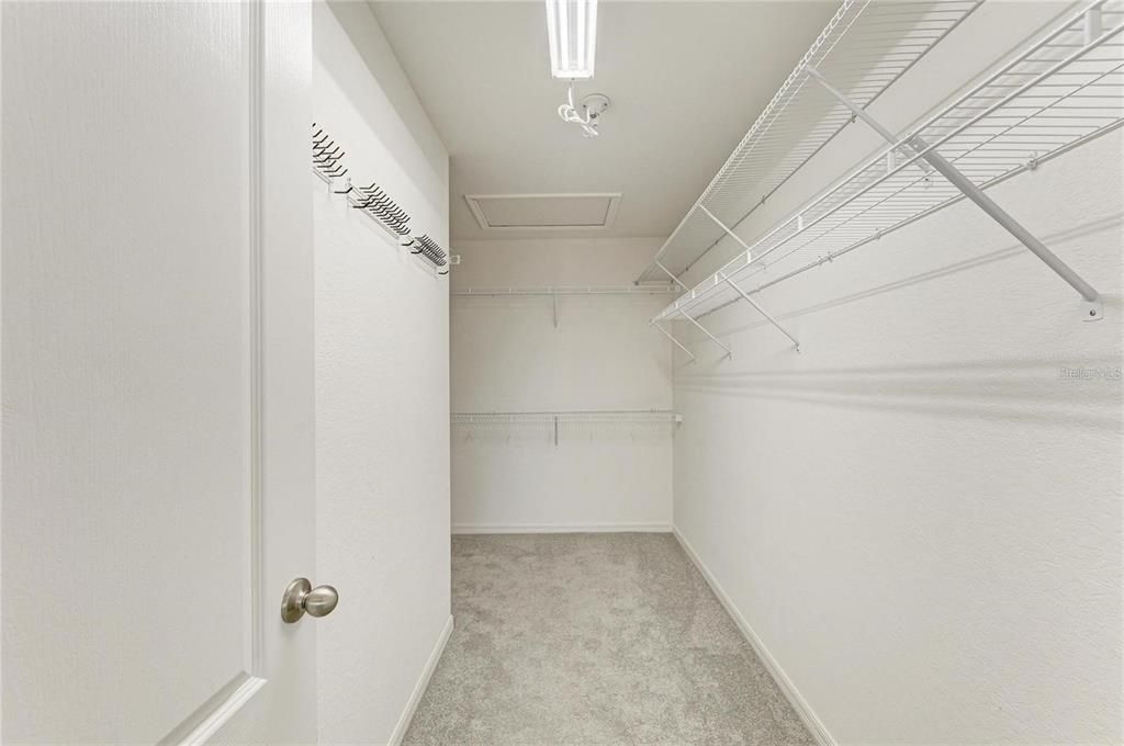 En Renta: $2,400 (5 camas, 3 baños, 2920 Pies cuadrados)