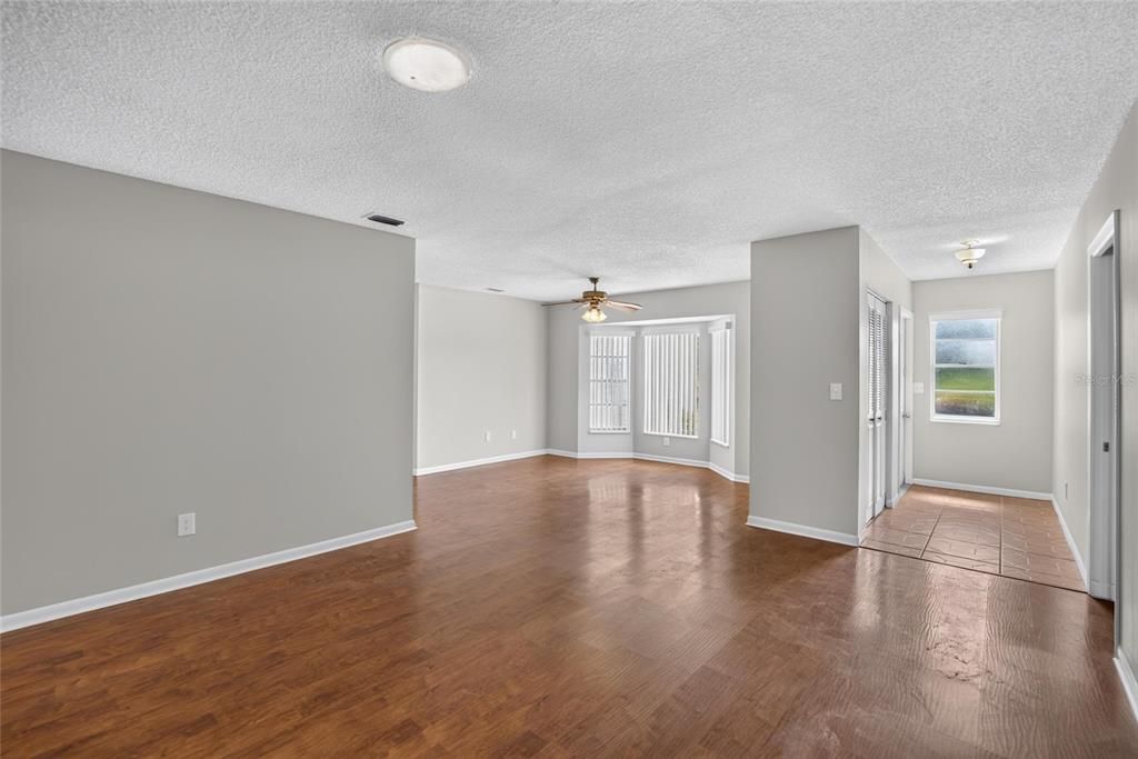 For Sale: $289,900 (2 beds, 2 baths, 1680 Square Feet)