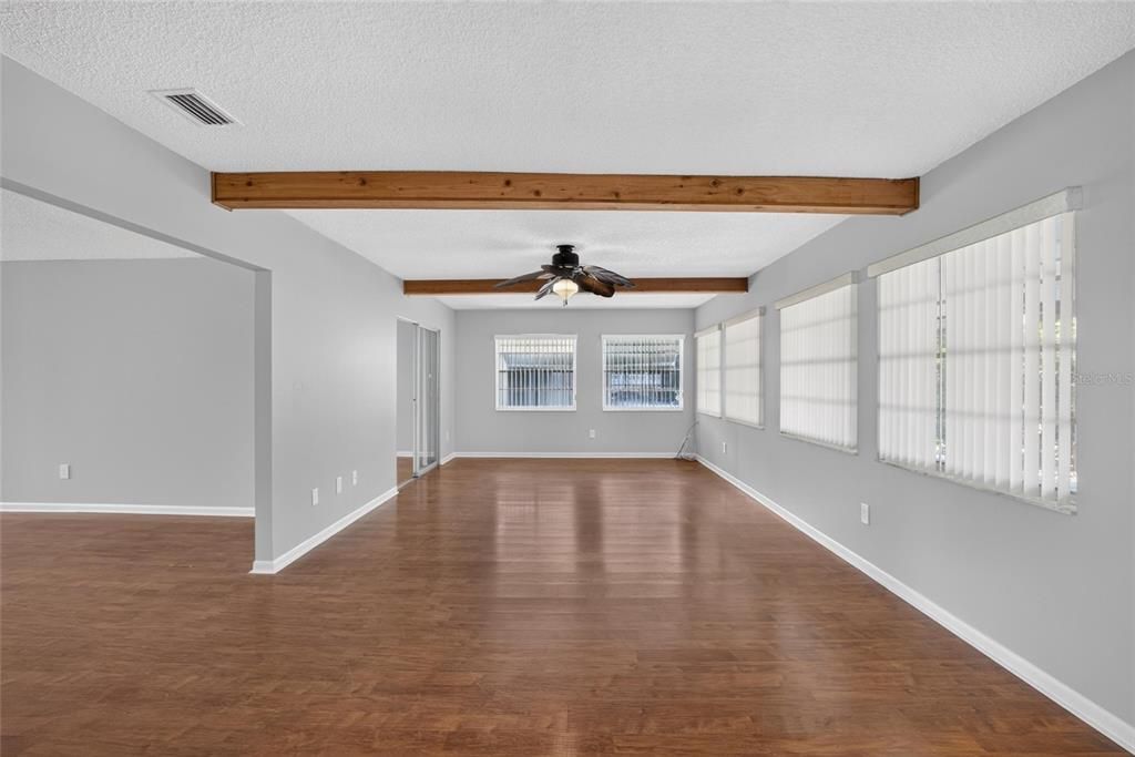For Sale: $289,900 (2 beds, 2 baths, 1680 Square Feet)