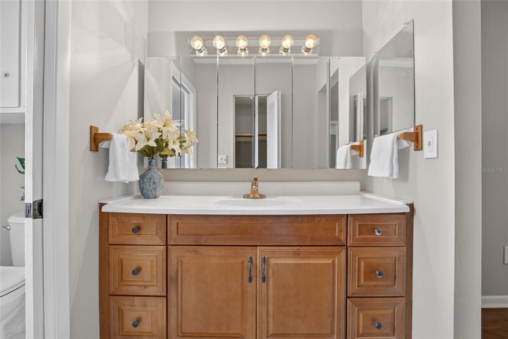 For Sale: $289,900 (2 beds, 2 baths, 1680 Square Feet)