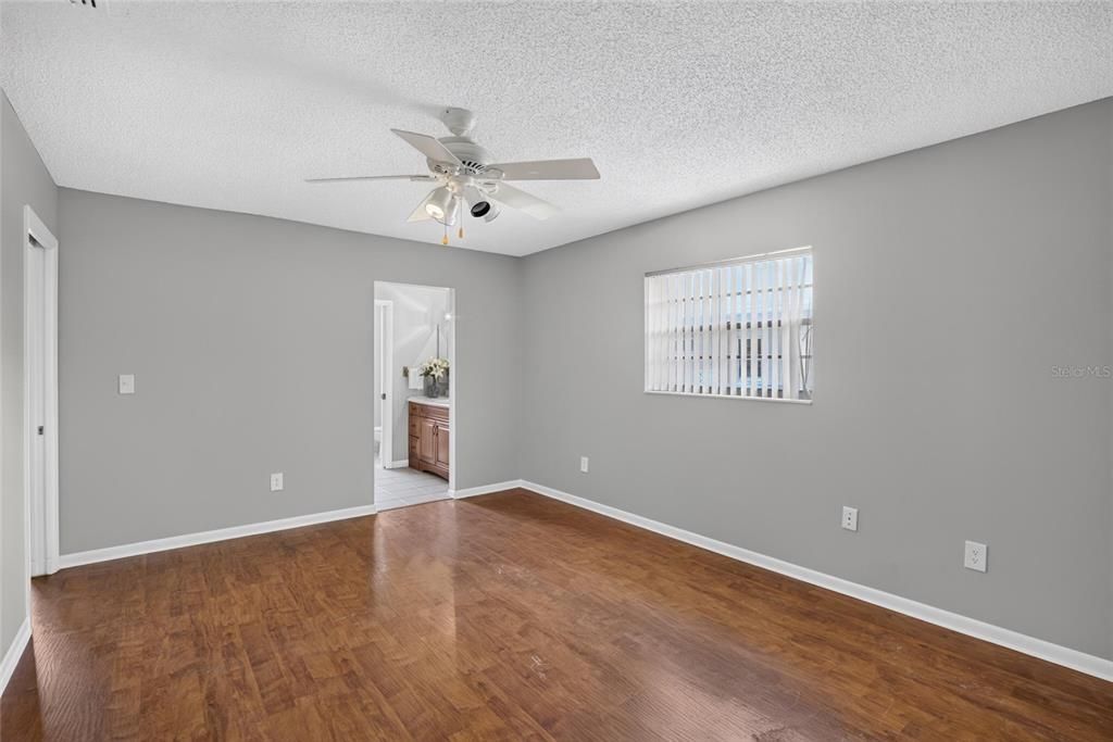 For Sale: $289,900 (2 beds, 2 baths, 1680 Square Feet)