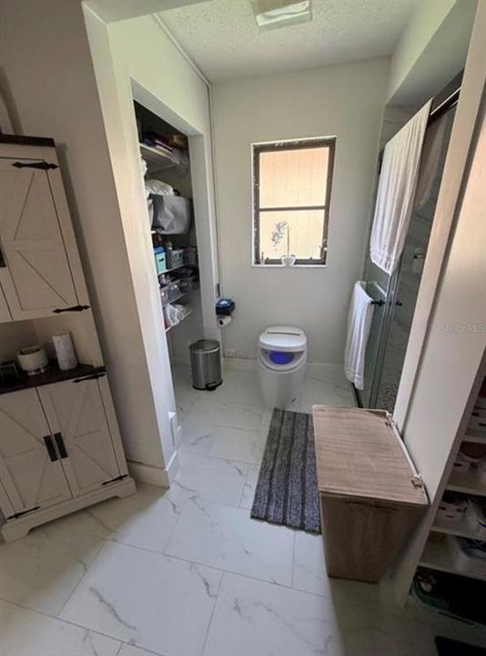 В аренду: $3,000 (4 спален, 2 ванн, 2001 Квадратных фут)