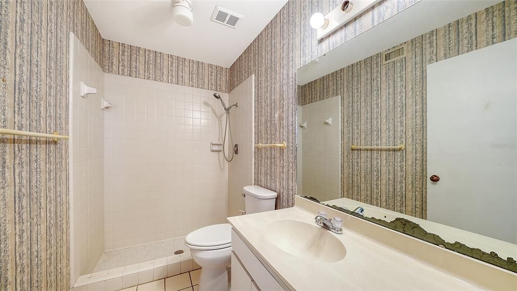На продажу: $269,000 (2 спален, 2 ванн, 1408 Квадратных фут)