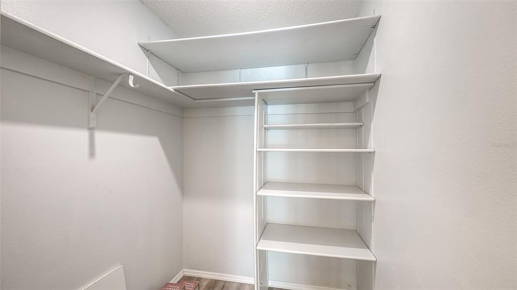 На продажу: $269,000 (2 спален, 2 ванн, 1408 Квадратных фут)