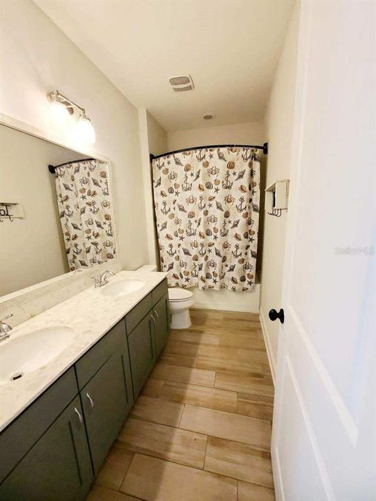 For Rent: $3,500 (3 beds, 3 baths, 2341 Square Feet)