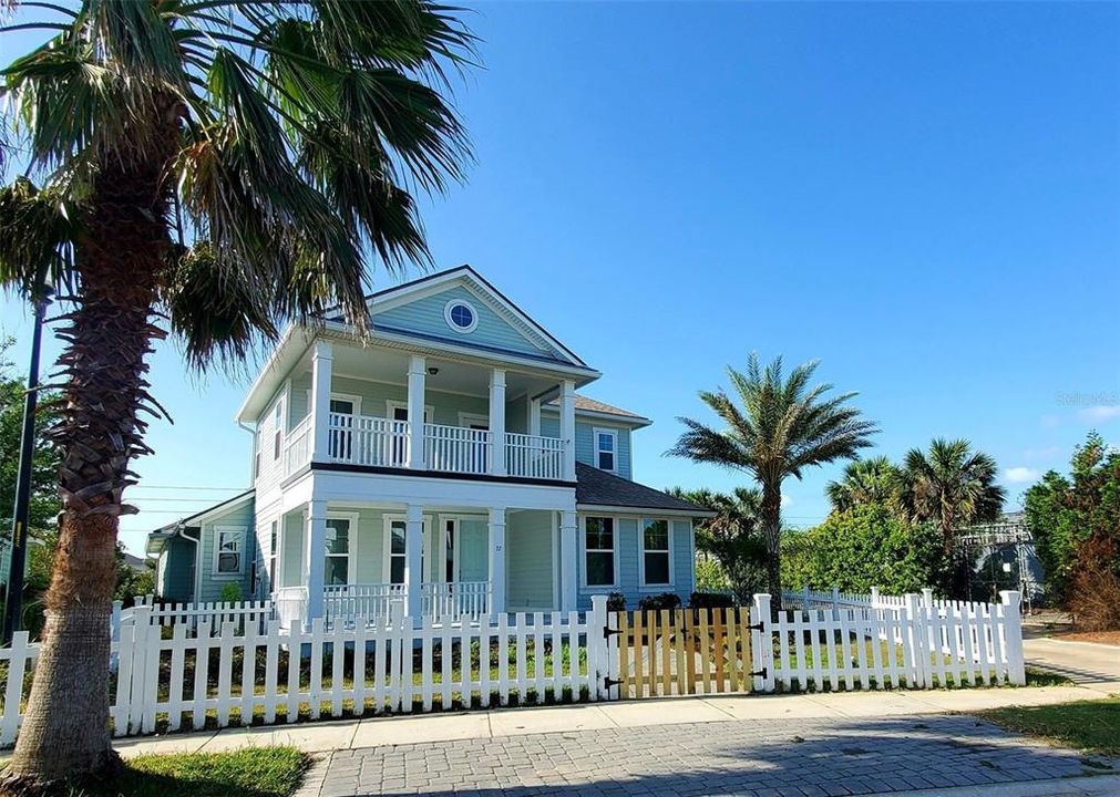 For Rent: $3,500 (3 beds, 3 baths, 2341 Square Feet)