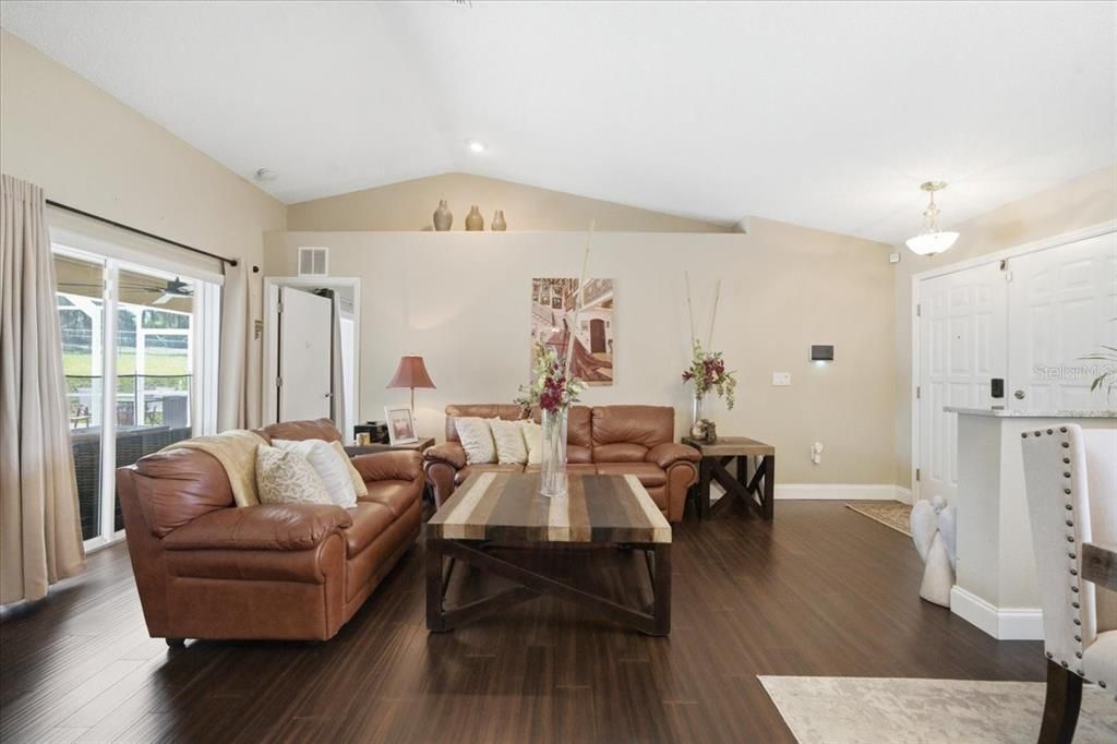 Active With Contract: $372,000 (3 beds, 2 baths, 1779 Square Feet)