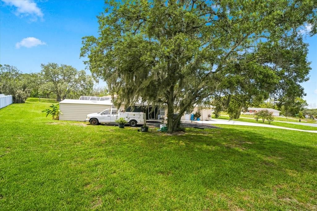 Active With Contract: $372,000 (3 beds, 2 baths, 1779 Square Feet)