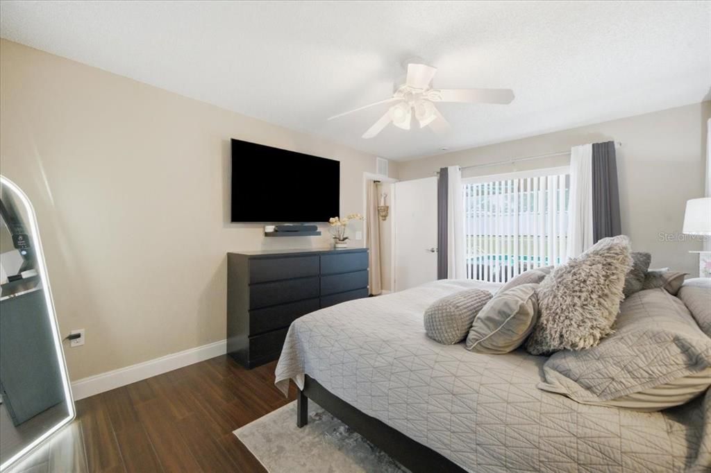 Active With Contract: $372,000 (3 beds, 2 baths, 1779 Square Feet)