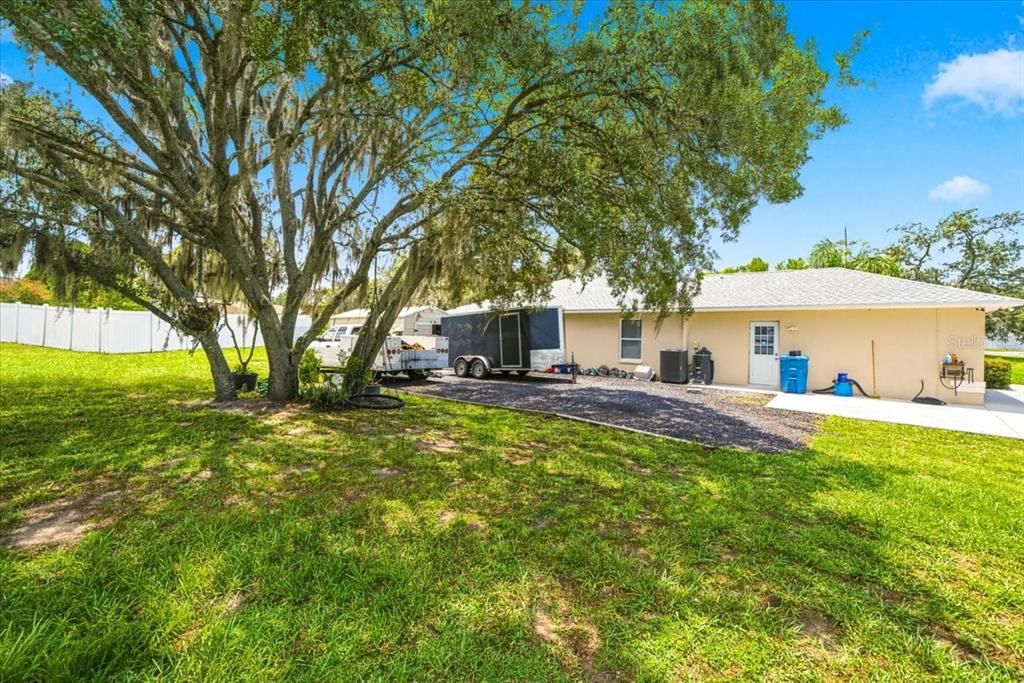 Active With Contract: $372,000 (3 beds, 2 baths, 1779 Square Feet)