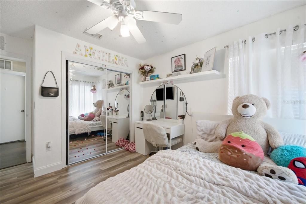 Active With Contract: $372,000 (3 beds, 2 baths, 1779 Square Feet)