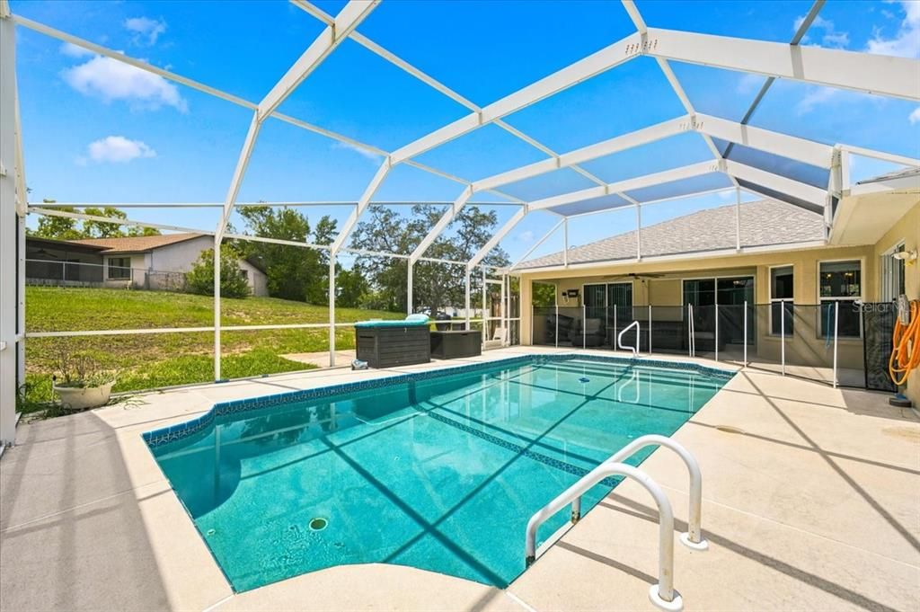 Active With Contract: $372,000 (3 beds, 2 baths, 1779 Square Feet)