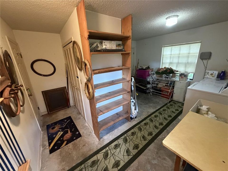 En Venta: $390,000 (4 camas, 2 baños, 2299 Pies cuadrados)